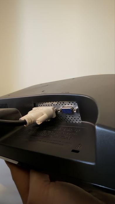 Монітор LG Flatron w2243t