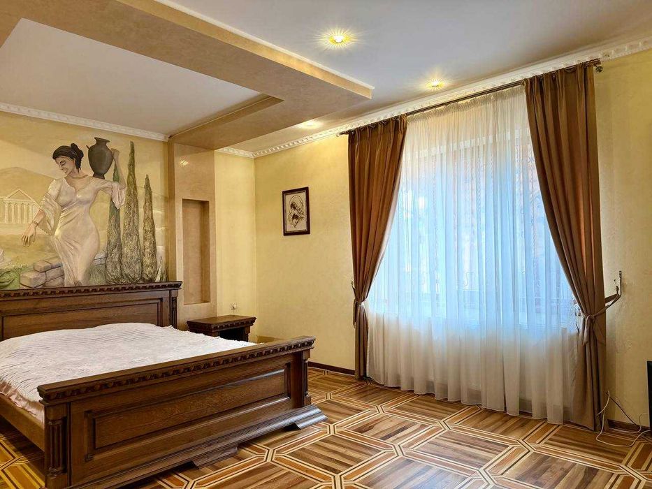 Продається діючі вілла в Микуличині, топ локація