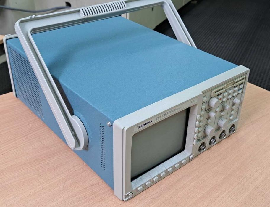 Осцилограф 4 канальний Tektronix TDS420A