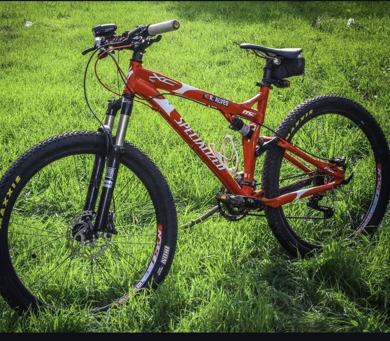 Vendo bicicleta semi nova