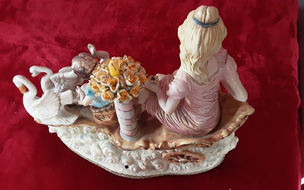 Estatueta antiga bonita