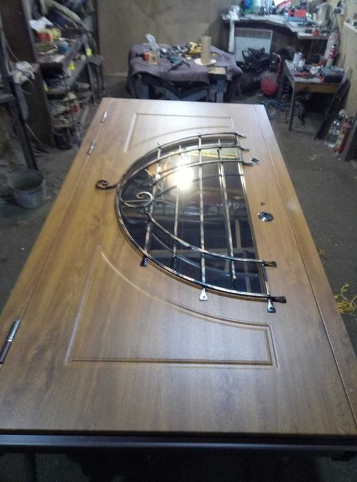 Ремонт замков/замена МДФ накладок. Ремонт  дверей/оббивка кожвинил.