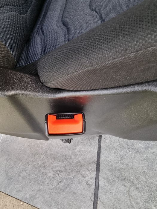 Сидінея водія Iveco Daily