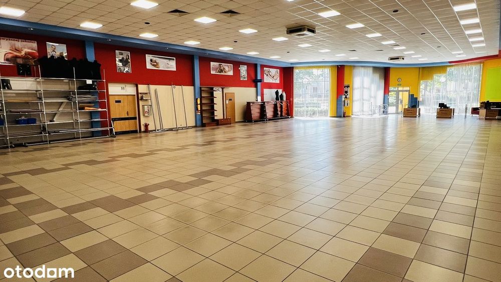 Atrakcyjna Nieruchomość Komercyjna Na Wynajem Lub Na Sprzedaż
