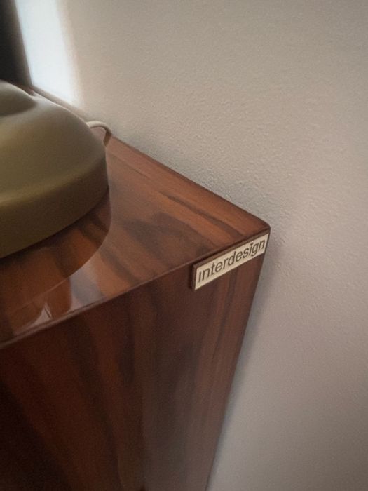 Aparador em pau ferro alto brilho Interdesign