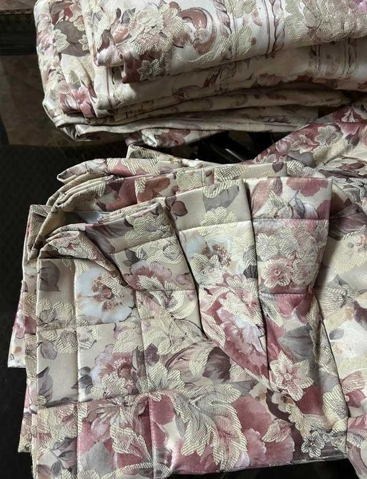 Conjunto Luxuoso de Cortinados em Linho Adamascado Antigo – Como Novos
