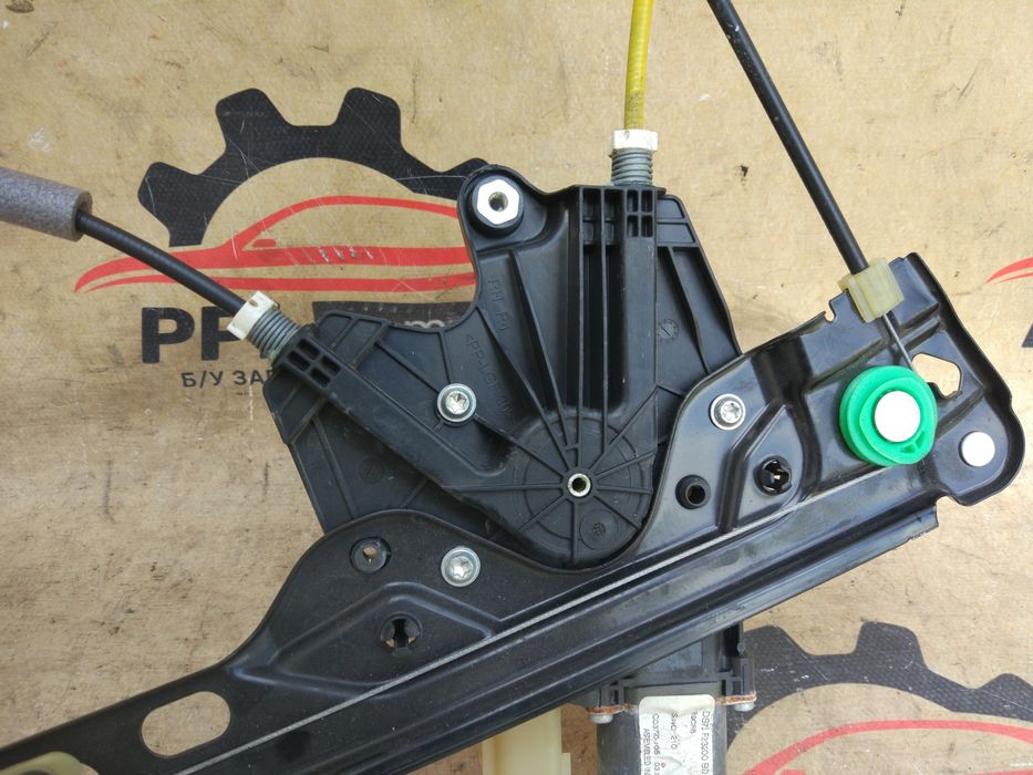 Ford Mondeo Mk5 2014- стеклоподъемник моторчик передней правой двери