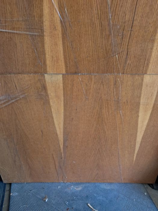 Стіл міцний солідний