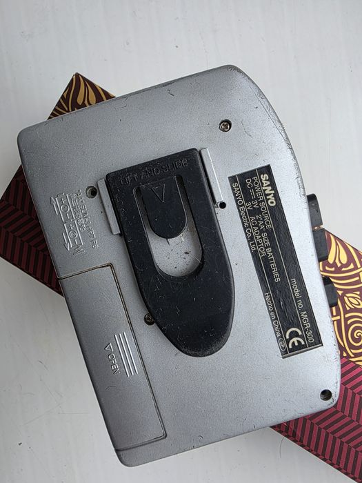 Касетний плеєр SANYO MGR-300