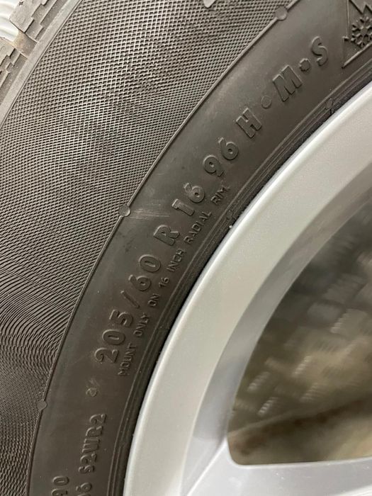 Koła Opony Felgi Koźle Volkswagen Touran 6,5Jx16 Adax