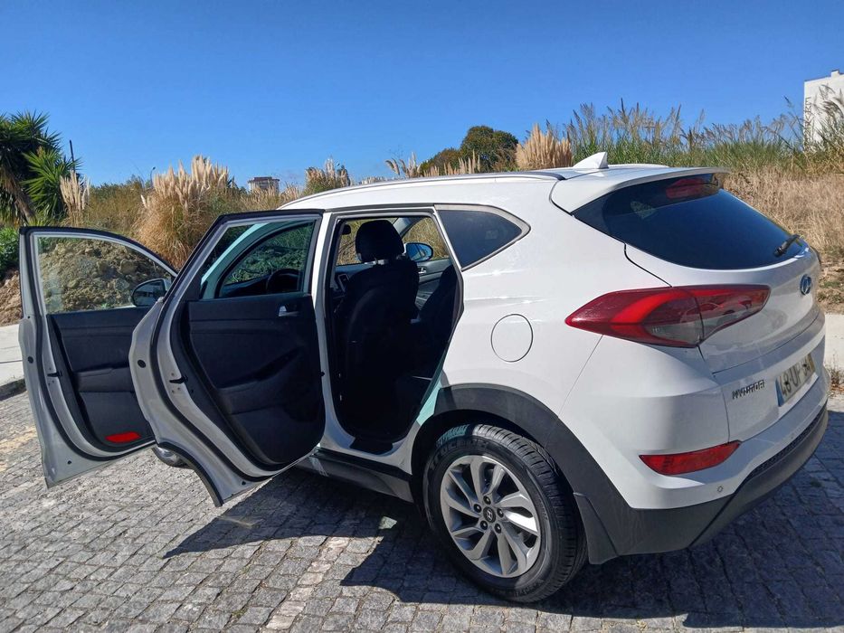 HYUNDAI Tucson 2018 (nacional), Cxa. automática, 1.7 C​RDi, revisões na marca, impecável!