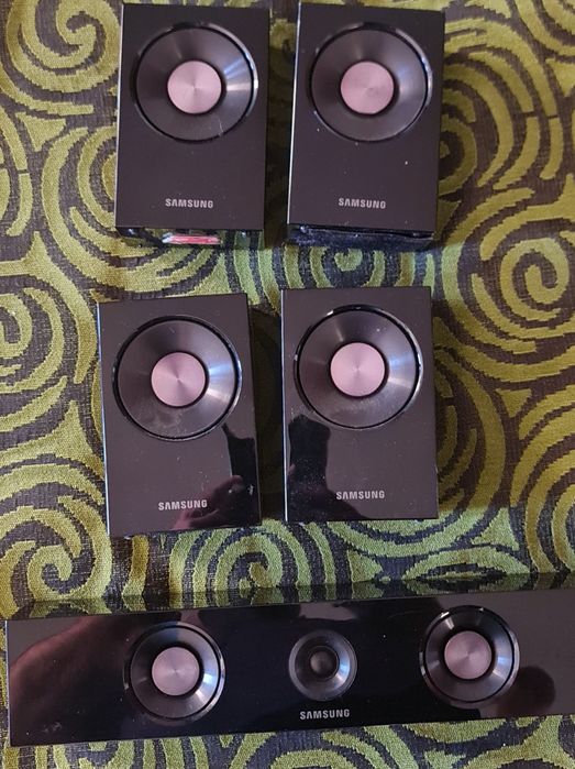 Samsung 5.1 Surround Sound System with 3D Sound64751293314050122