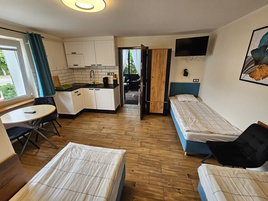 Apartament 2 - 3 osobowy  jednopokojowy nad morzem. 100 m do plaży. Gorące Jacuzzi