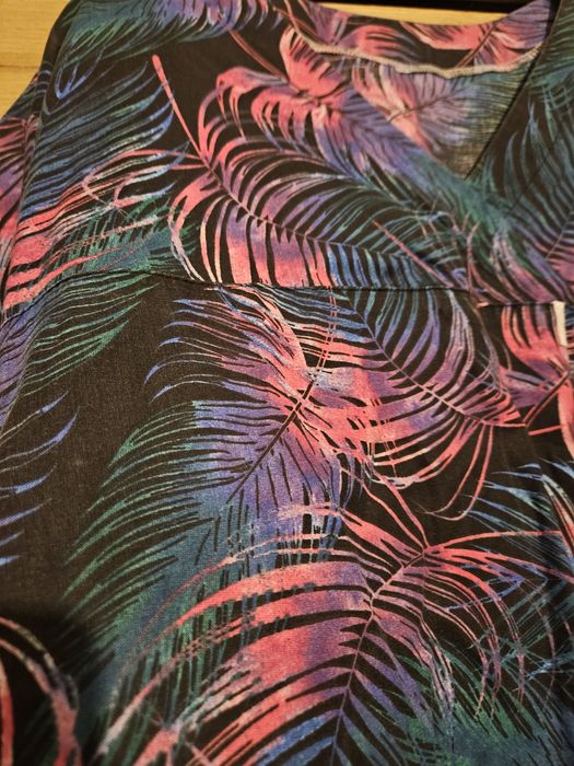 Damska bluza medyczna Edell. Rozmiar L/XL.