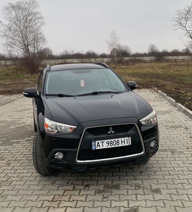 Mitsubishi ASX 2011 року.