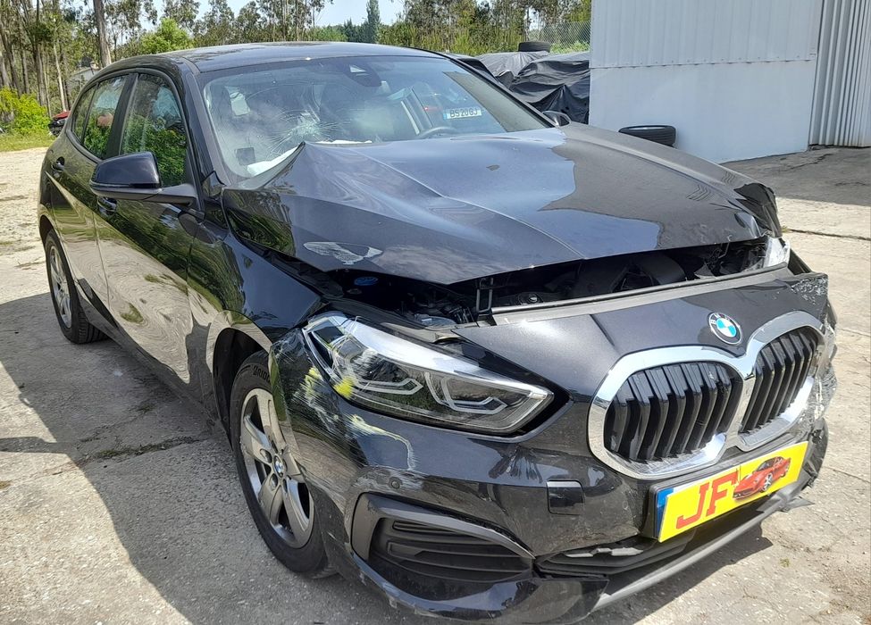 BMW SERIE 1 118 I Gasolina  Caixa Automatica  [ 2024] NACIONAL