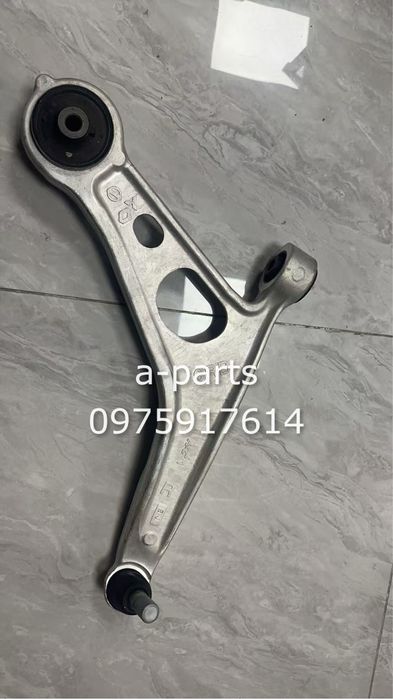Решетка радиатора под камеру Ниссан Рог Nissan Rogue T33 2021-2024