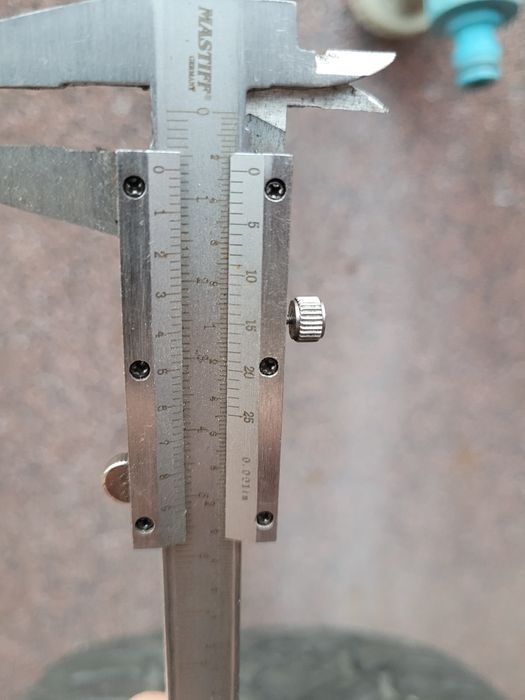 Opony 4szt Nokian zimowe 215/50 17