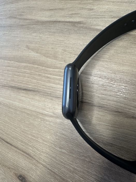 Apple Watch SE 44mm (A2352)