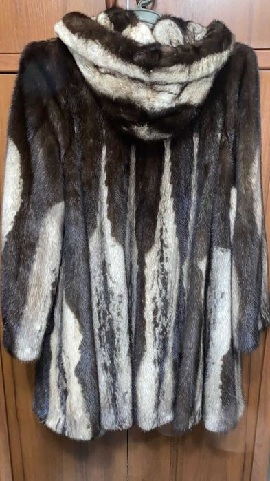 Продам шубу норковую