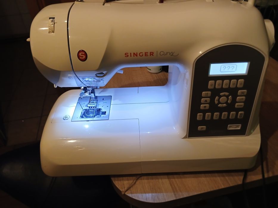 Maszyna do szycia  Singer Curvy 8770