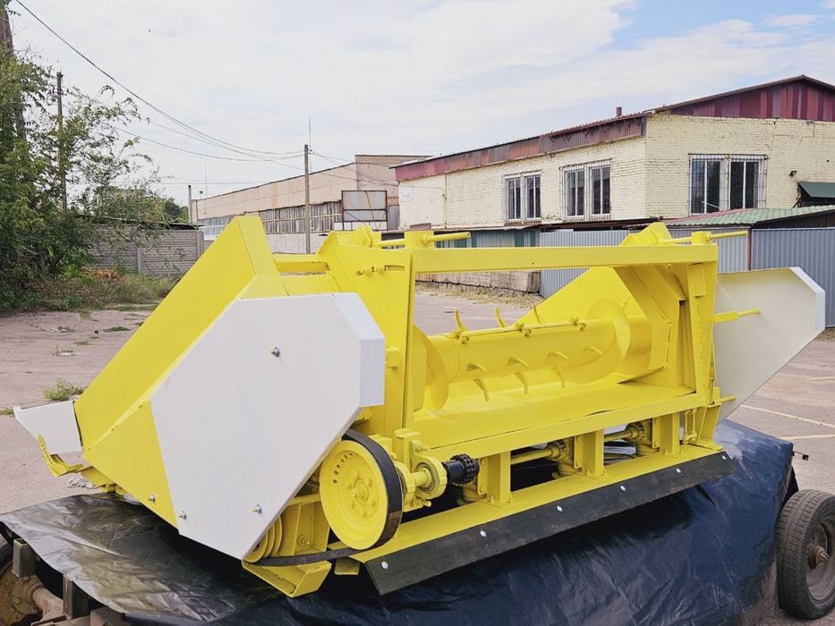 Жатка кукурузна КМС-4 під New Holland , Нива, Case , Claas
