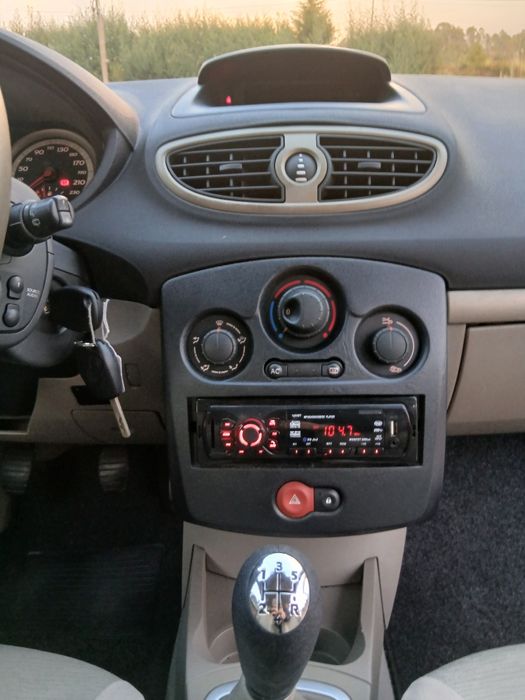 Renault Clio 1.2 75CV ( iuc antigo )