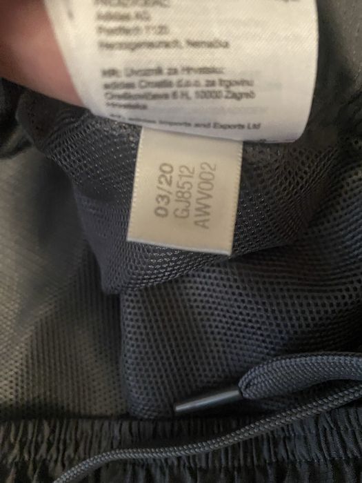 Продам мужские  шорты-карго от бренда Adidas ( оригинал р. S/M .