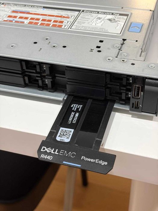 Servidor Dell PowerEdge R440 | Dual Xeon 16c/32t | 160GB RAM | 8TB SSD (4x 2TB)