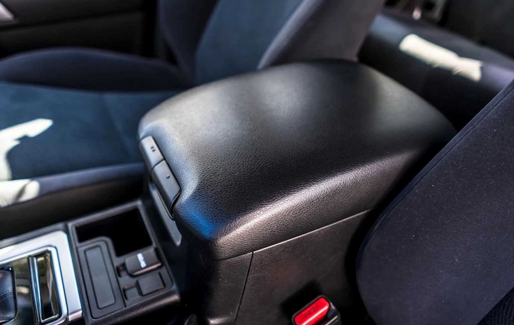У проажі авто з ЄС  Toyota Land Cruiser 2.8 D-4D Automatic 2021