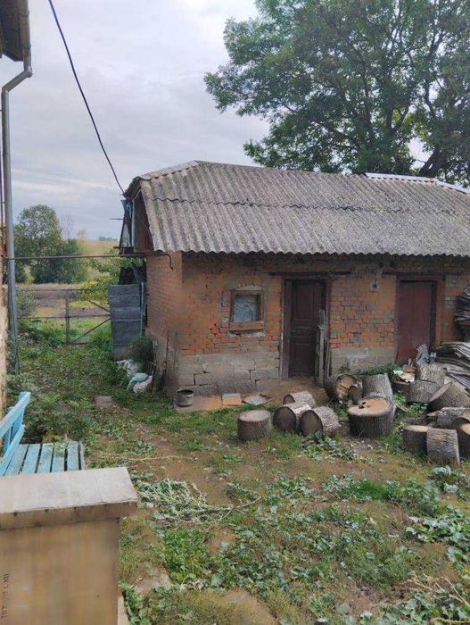 Продається будинок за 10 км від Тернополя в с. Буцнів