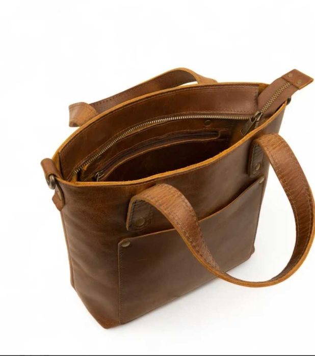 Saddle brown tote bag. Handcrafted 100 %