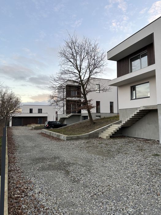 Продаж окремостоячого будинку, особняка, приватного котеджу, Роша Роща