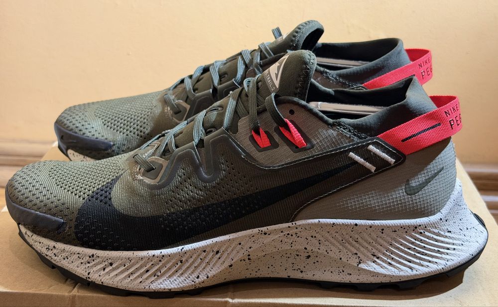 Оригінальні кросівки Nike Pegasus.Ttail.2. Розмір 44(28 см)