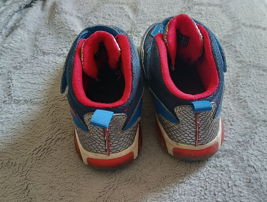 Świecące sneakersy Geox rozm. 32