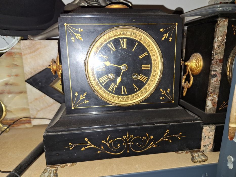 Vintage French Clock424346803703664641