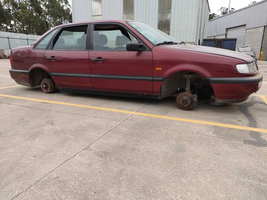 VW Passat B3/B4 Sedan (3A2, 35i) 1.9 TDI Diesel 90 cv / 66 kW 1993 - 1996 Para Peças!