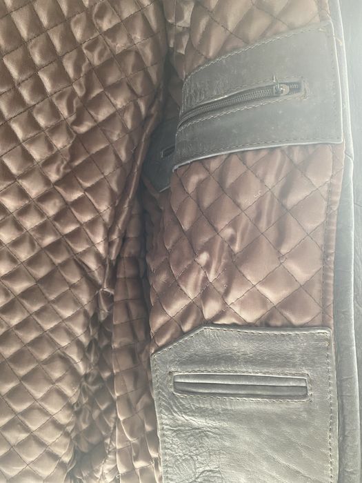 Blusão em pele/ couro