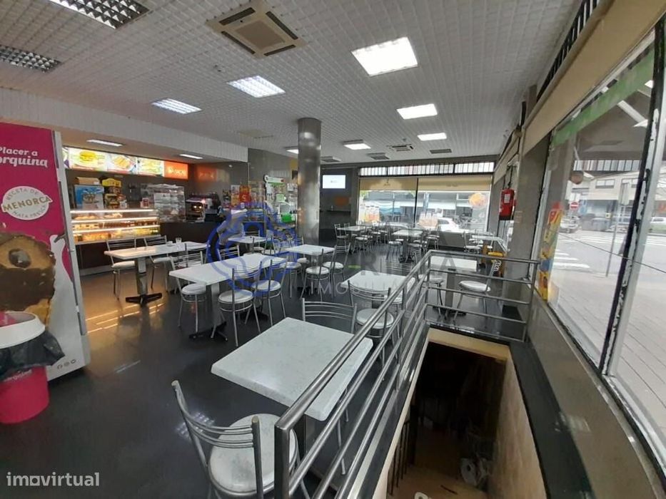 Shop Next to Escola Filipa Vilhena