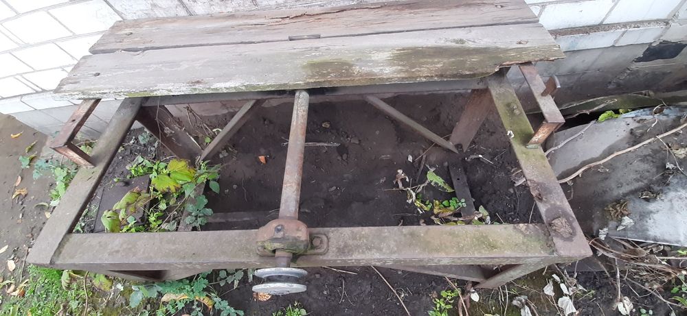 Рама під циркулярку.