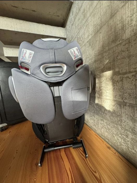 Cadeira CYBEX com Sistema Isofix