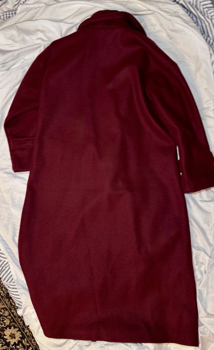 Пальто бургундського кольору довге