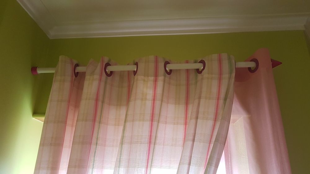 Cortinado Criança c/ varão e acessórios