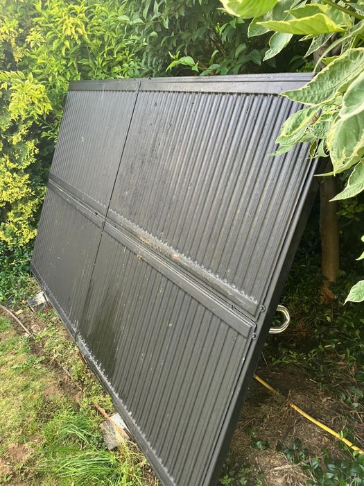 Solar do basenu sterowany elektrycznje