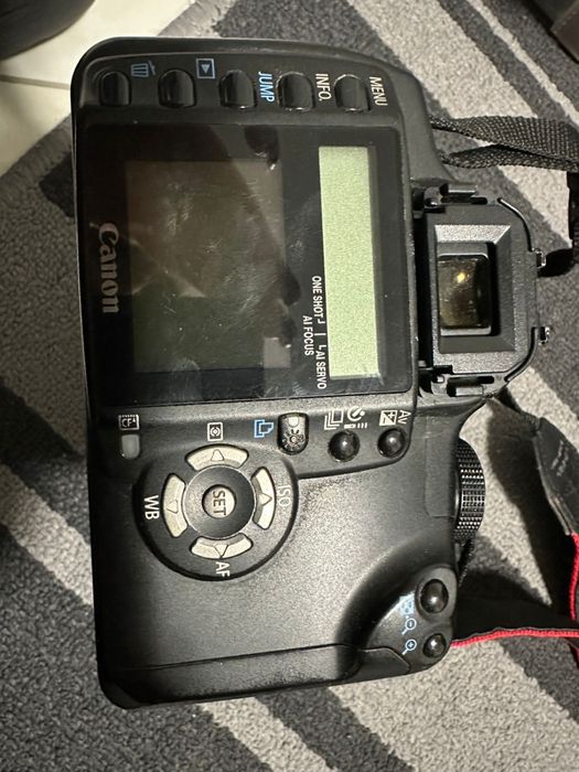 Продам Canon EOS 350 D