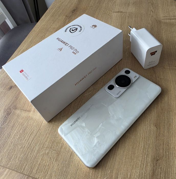 Huawei P60 Pro 8/256GB Rococo Pearl – Stan BDB / Komplet z Ładowarką 88W
