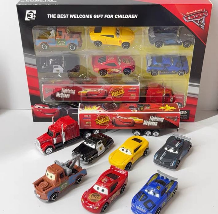 Набір іграшкових машинок 7 шт з вантажівкою в коробці McQueen.