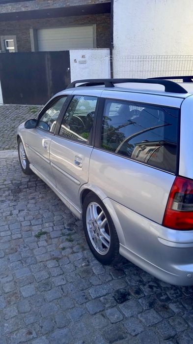 Opel Vectra B Caravan 2.0 DTI Sport (1999) – Com Teto de Abrir