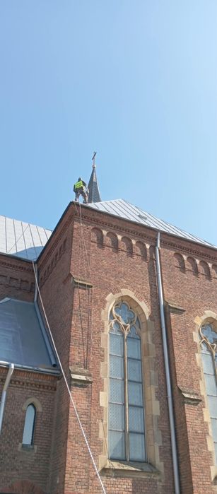 Malowanie dachow, elewacji