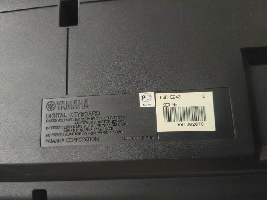 Keyboard Yamaha PSR-E243